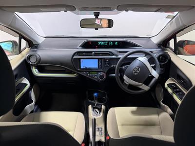 2013 Toyota Aqua - Thumbnail