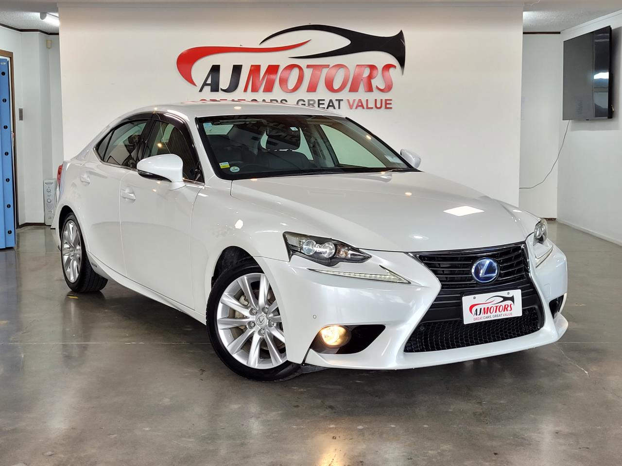 2014 Lexus IS 300h