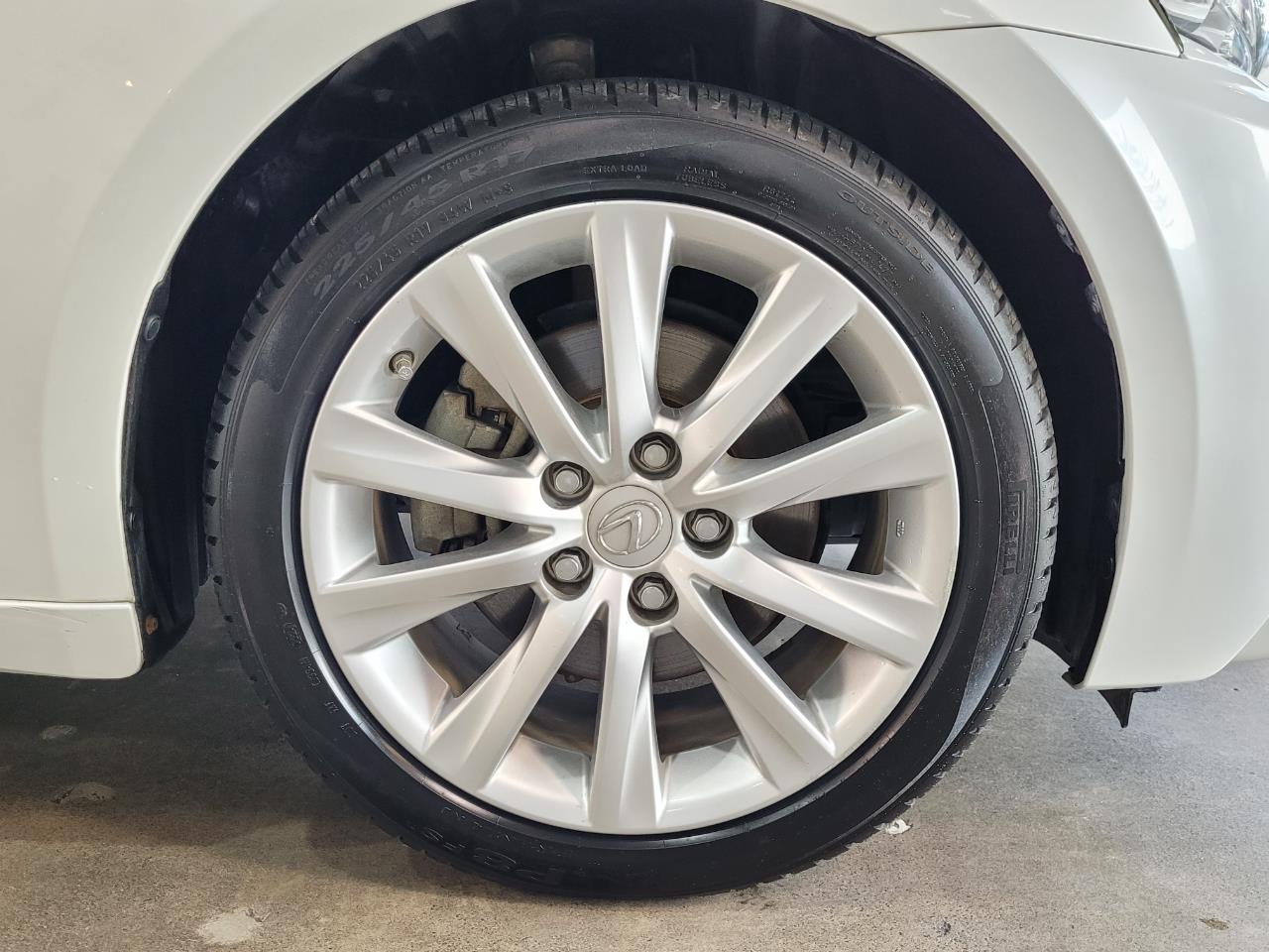 2014 Lexus IS 300h