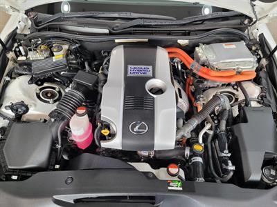 2014 Lexus IS 300h - Thumbnail