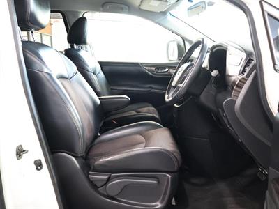 2018 Nissan Elgrand - Thumbnail