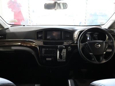2018 Nissan Elgrand - Thumbnail
