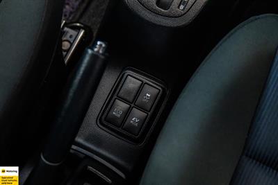 2016 Toyota Aqua - Thumbnail