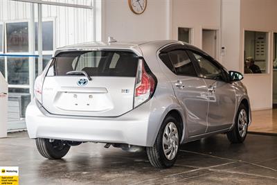 2016 Toyota Aqua - Thumbnail