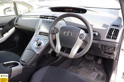 2013 Toyota Prius - Thumbnail