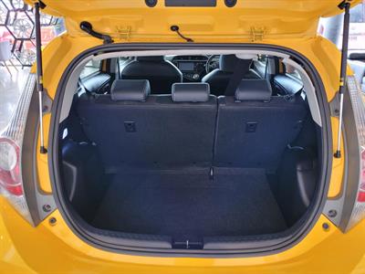 2014 Toyota Aqua - Thumbnail