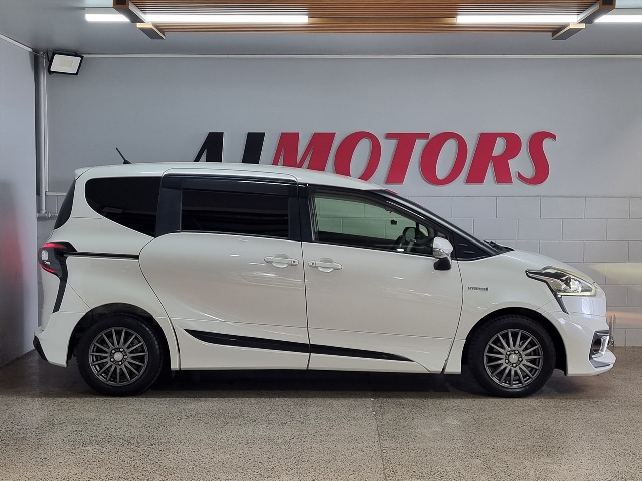 2015 Toyota Sienta