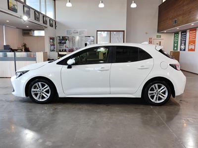 2018 Toyota Corolla - Thumbnail