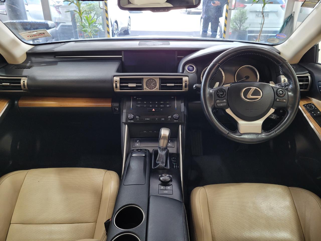 2013 Lexus IS 300h