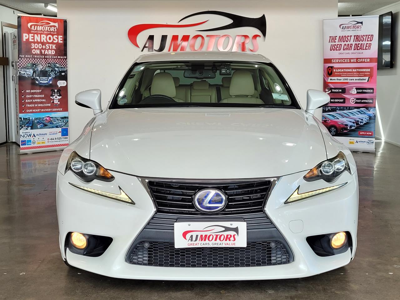 2013 Lexus IS 300h