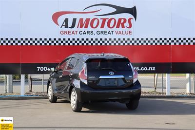 2016 Toyota Aqua - Thumbnail