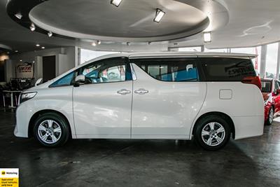 2018 Toyota Alphard - Thumbnail