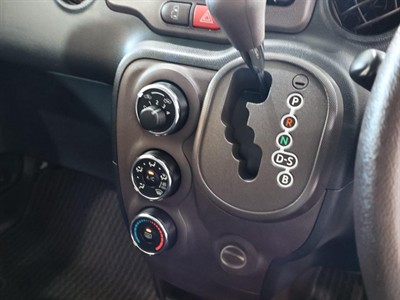 2013 Toyota Spade - Thumbnail