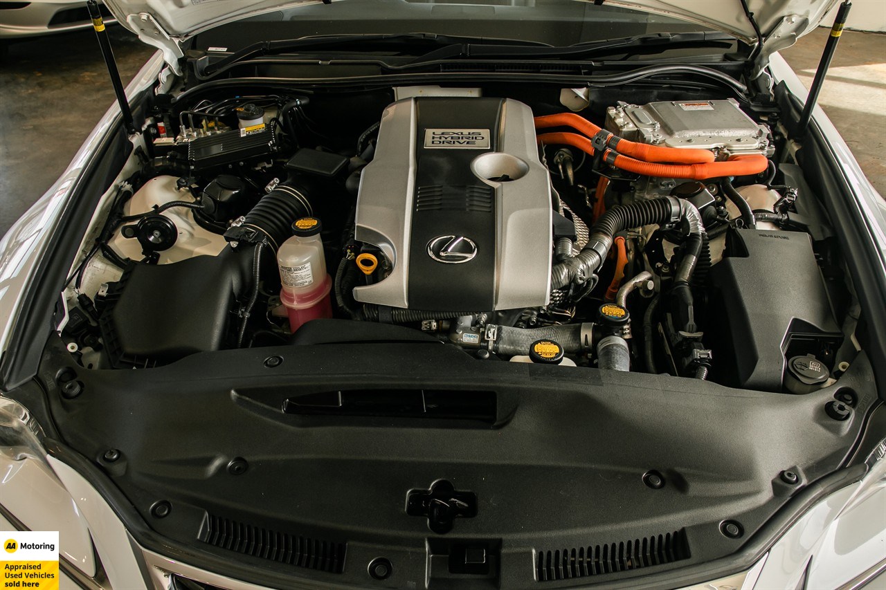 2013 Lexus IS 300h