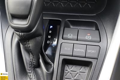 2021 Toyota RAV4 - Thumbnail