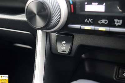 2021 Toyota RAV4 - Thumbnail