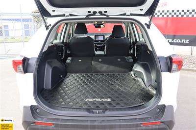 2021 Toyota RAV4 - Thumbnail