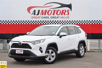 2021 Toyota RAV4 - Thumbnail