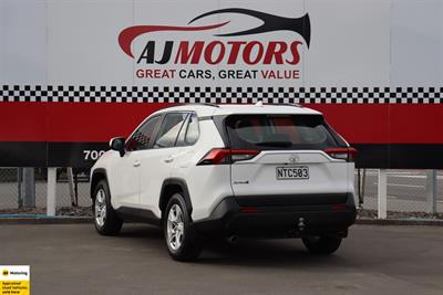 2021 Toyota RAV4 - Thumbnail