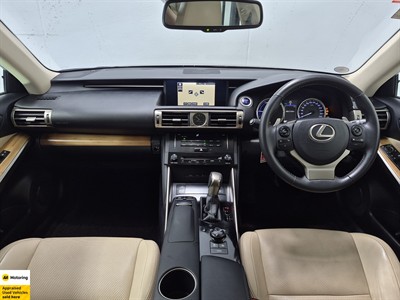 2014 Lexus IS - Thumbnail
