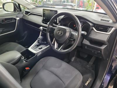 2022 Toyota RAV4 - Thumbnail
