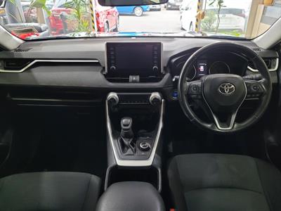 2022 Toyota RAV4 - Thumbnail