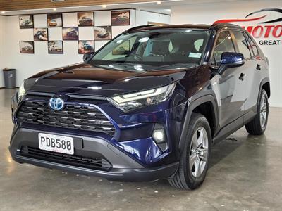 2022 Toyota RAV4 - Thumbnail