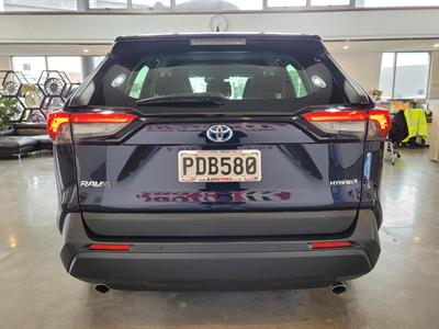2022 Toyota RAV4 - Thumbnail