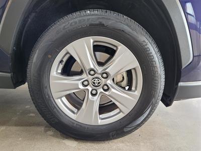 2022 Toyota RAV4 - Thumbnail