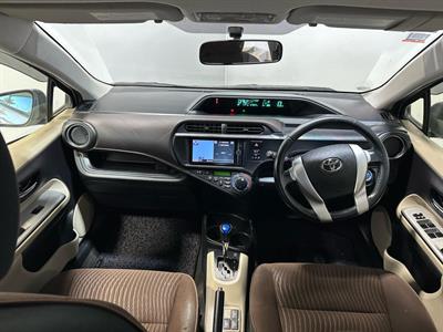 2012 Toyota Aqua - Thumbnail