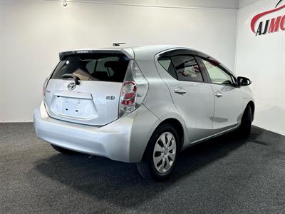 2012 Toyota Aqua - Thumbnail