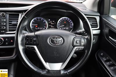 2018 Toyota Highlander - Thumbnail