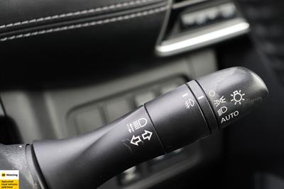 2018 Nissan Serena - Thumbnail