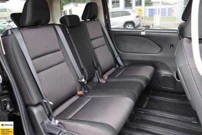 2018 Nissan Serena - Thumbnail