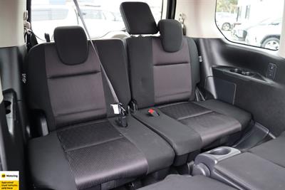 2018 Nissan Serena - Thumbnail