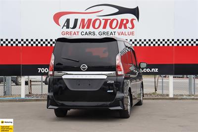 2018 Nissan Serena - Thumbnail