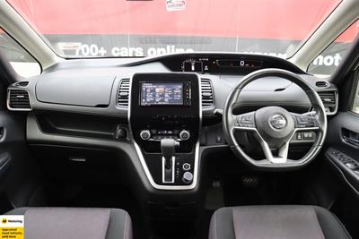 2018 Nissan Serena - Thumbnail