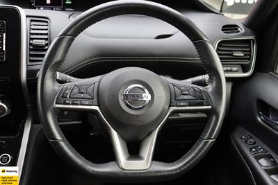 2018 Nissan Serena - Thumbnail