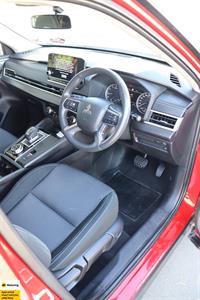 2022 Mitsubishi Outlander - Thumbnail