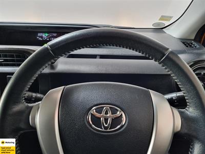 2016 Toyota Aqua - Thumbnail