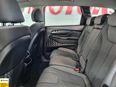 2020 Hyundai Santa Fe - Thumbnail