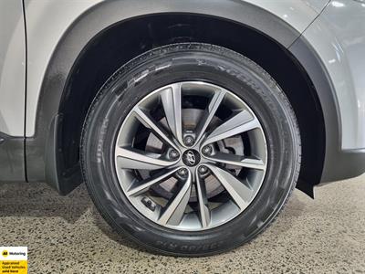 2020 Hyundai Santa Fe - Thumbnail