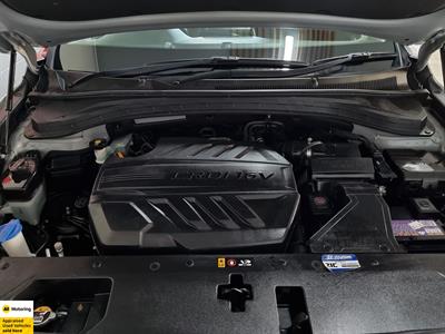 2020 Hyundai Santa Fe - Thumbnail