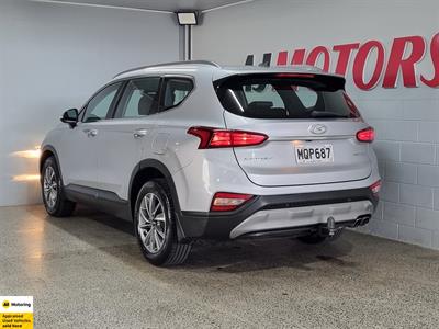 2020 Hyundai Santa Fe - Thumbnail