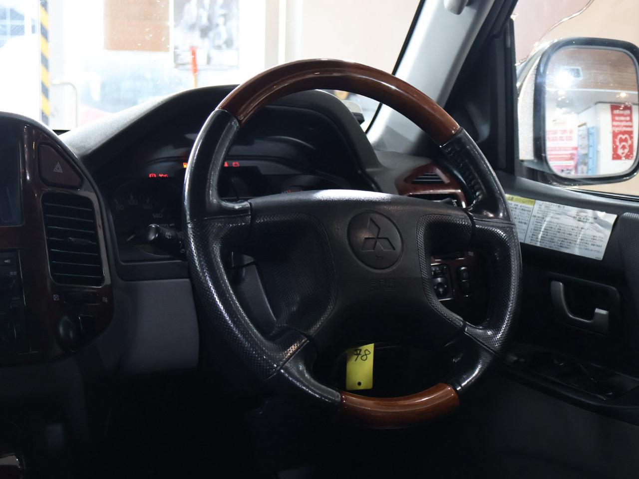 2006 Mitsubishi Pajero