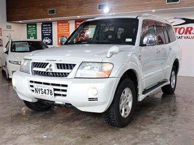 2006 Mitsubishi Pajero - Thumbnail