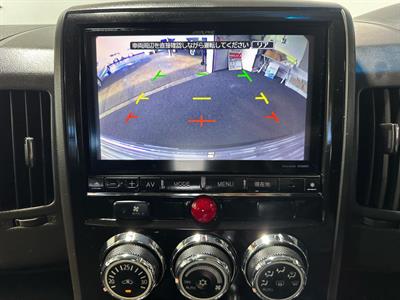 2014 Mitsubishi Delica - Thumbnail