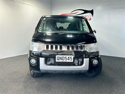 2014 Mitsubishi Delica - Thumbnail