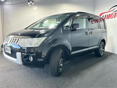 2014 Mitsubishi Delica - Thumbnail