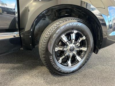 2014 Mitsubishi Delica - Thumbnail